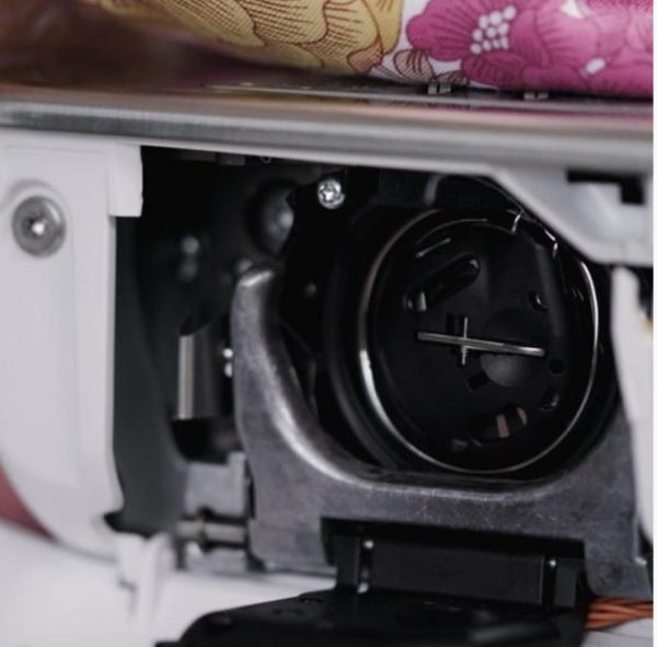 Bernina 475 QE - Imagen 5